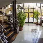 Complex Chayka מלון