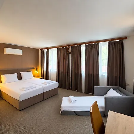 Hotel Complex Chayka 3*